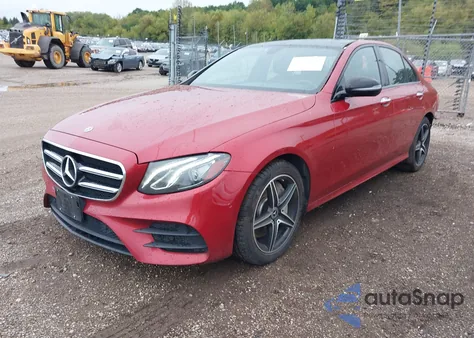2018 Mercedes-Benz E 300 4Matic z USA, uszkodzony, nr VIN WDDZF4KBXJA358722